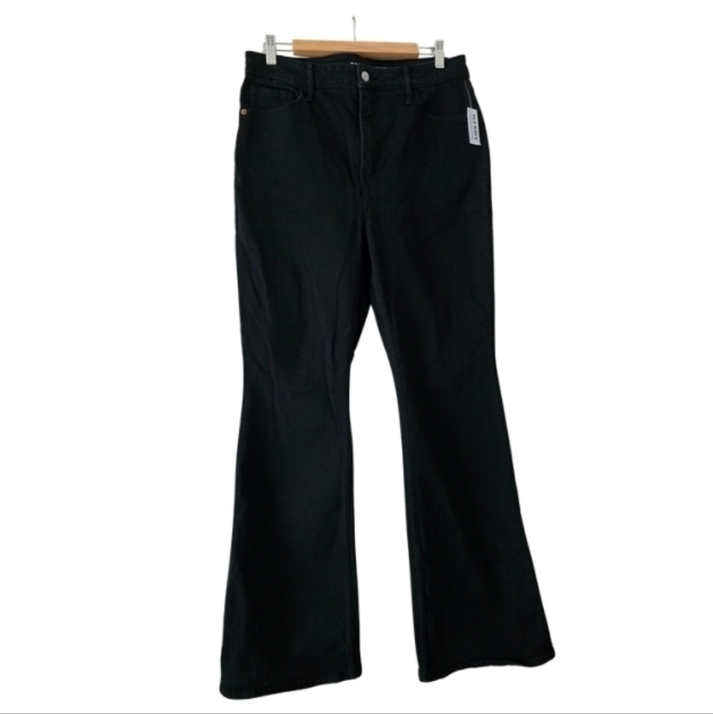 Old Navy NWT- Higher High-Rise Flare Secret Smooth Pockets Jeans- Size 12 Black